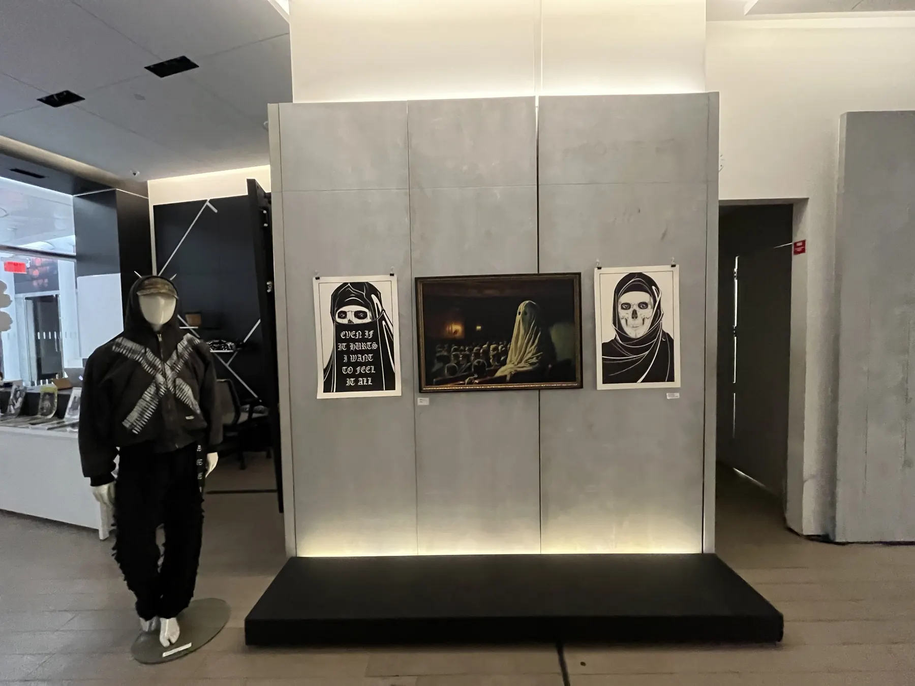 seance ny — image 17